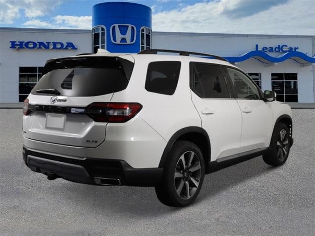 new 2025 Honda Pilot car, priced at $55,920