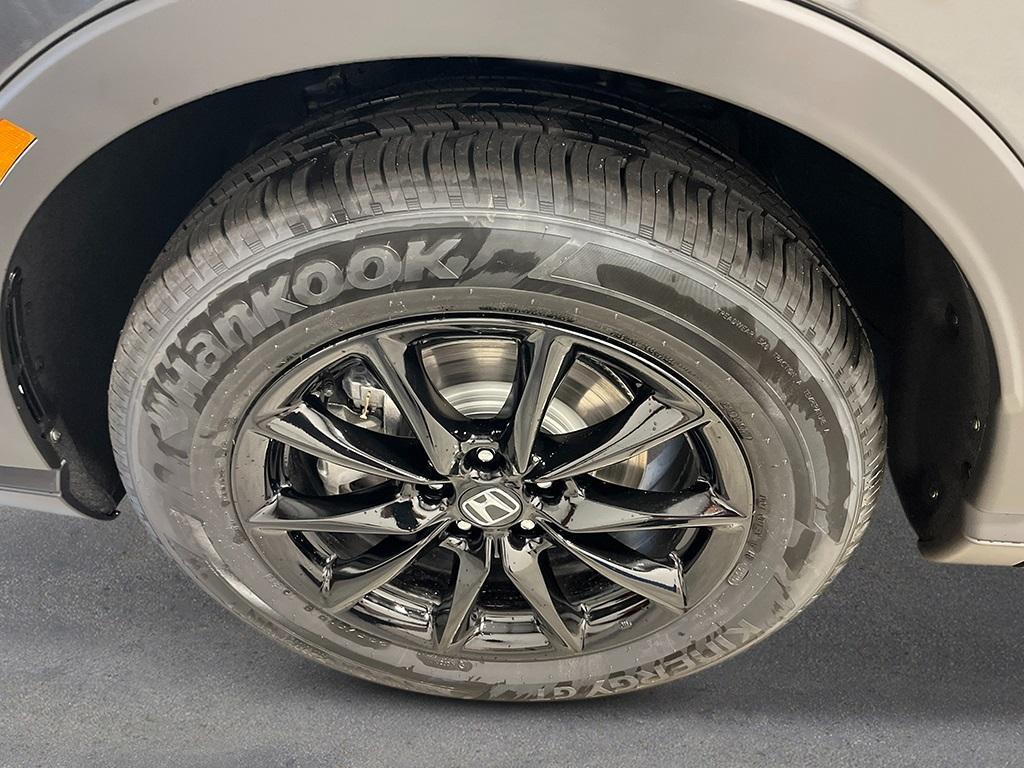 new 2026 Honda CR-V Hybrid car, priced at $39,783