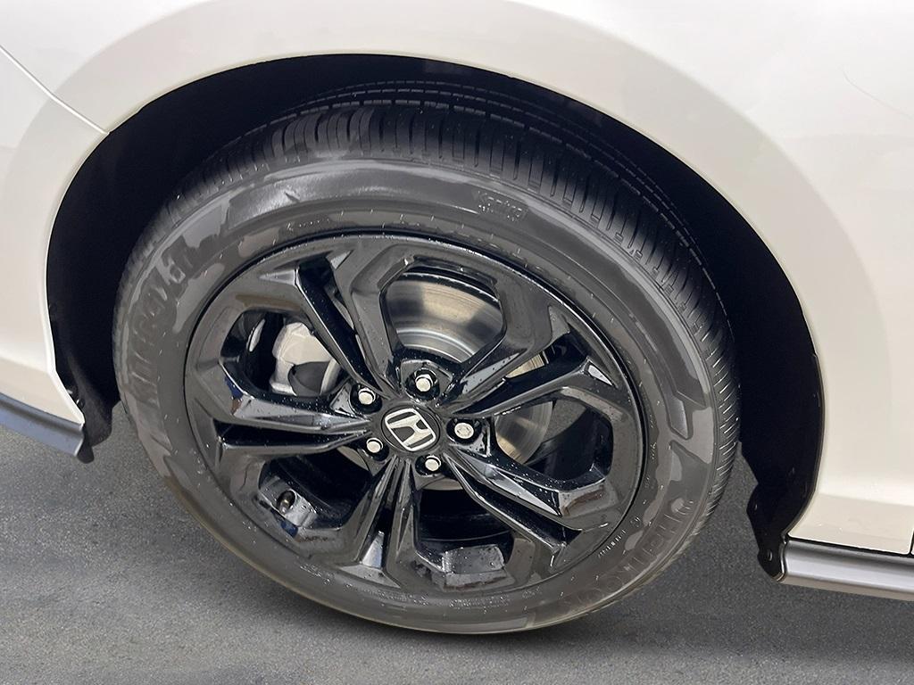 new 2025 Honda Accord car, priced at $30,905