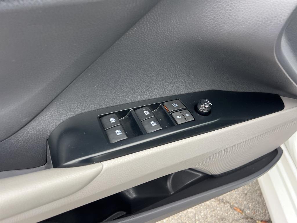 used 2020 Toyota Camry Hybrid car, priced at $21,613