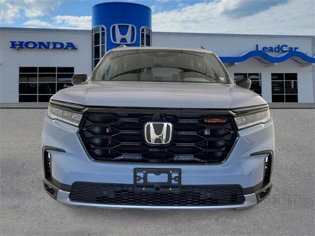new 2025 Honda Pilot car, priced at $51,305