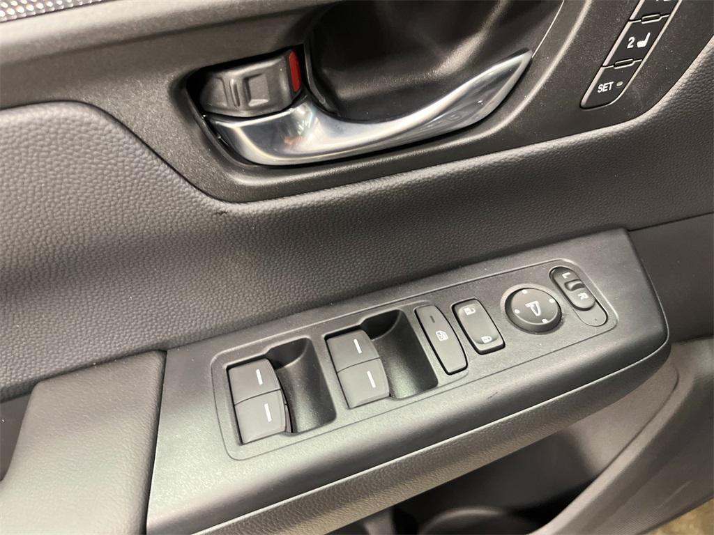 new 2026 Honda CR-V Hybrid car, priced at $41,675