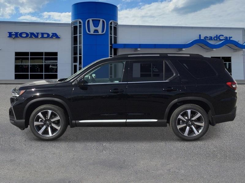 new 2025 Honda Pilot car, priced at $55,250