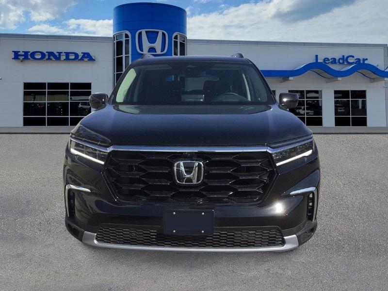 new 2025 Honda Pilot car, priced at $55,250