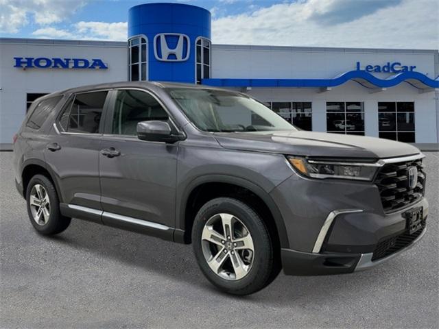 new 2025 Honda Pilot car, priced at $47,050