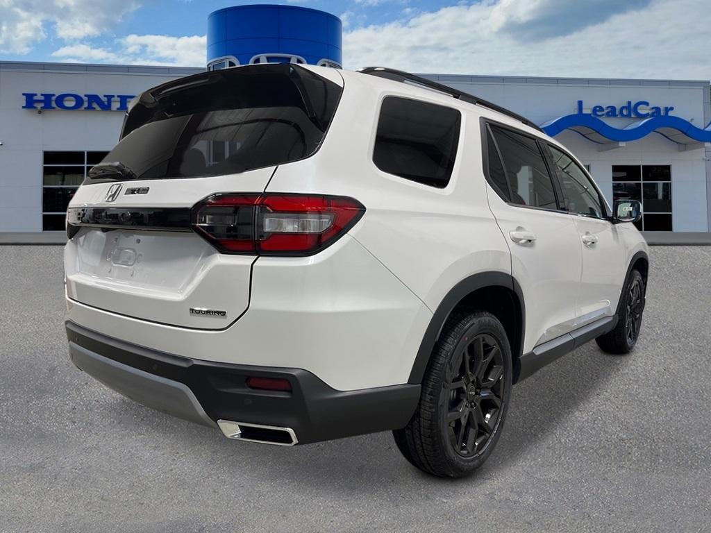 new 2025 Honda Pilot car, priced at $49,365