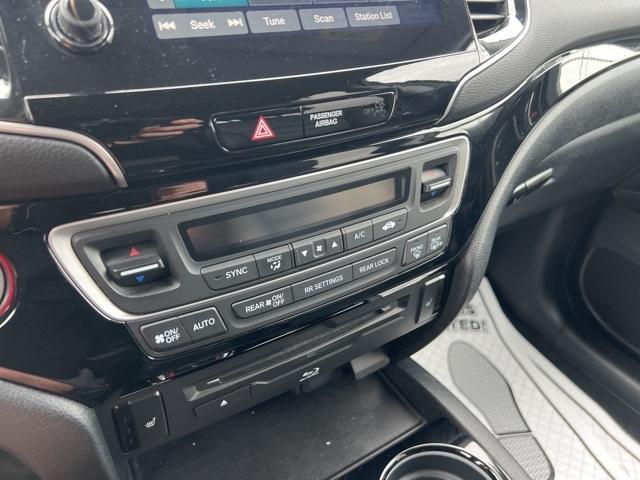 used 2021 Honda Pilot car, priced at $27,500