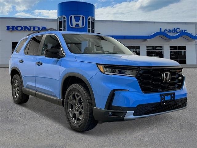 new 2025 Honda Pilot car, priced at $50,250