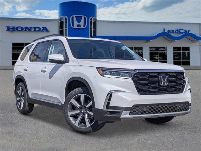 new 2025 Honda Pilot car, priced at $52,495