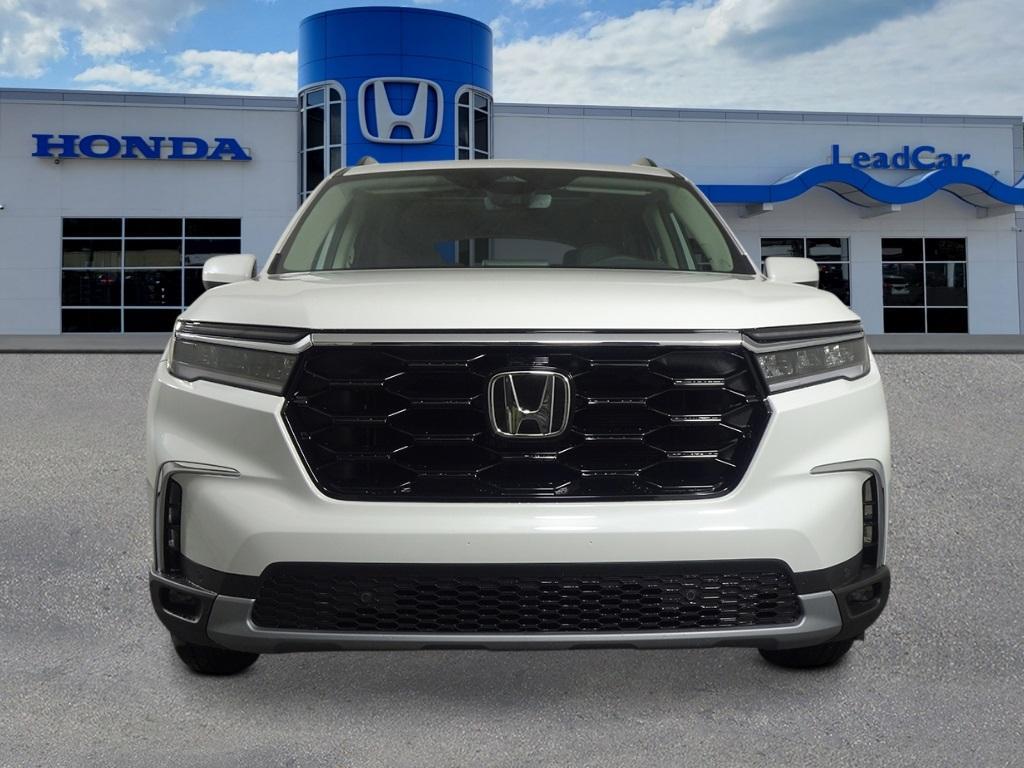 new 2025 Honda Pilot car, priced at $52,235