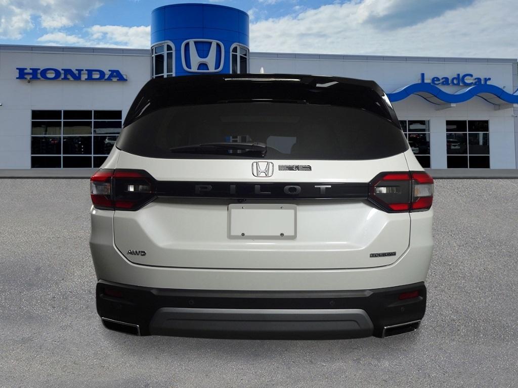 new 2025 Honda Pilot car, priced at $52,235