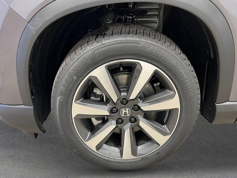 new 2025 Honda Pilot car, priced at $55,260