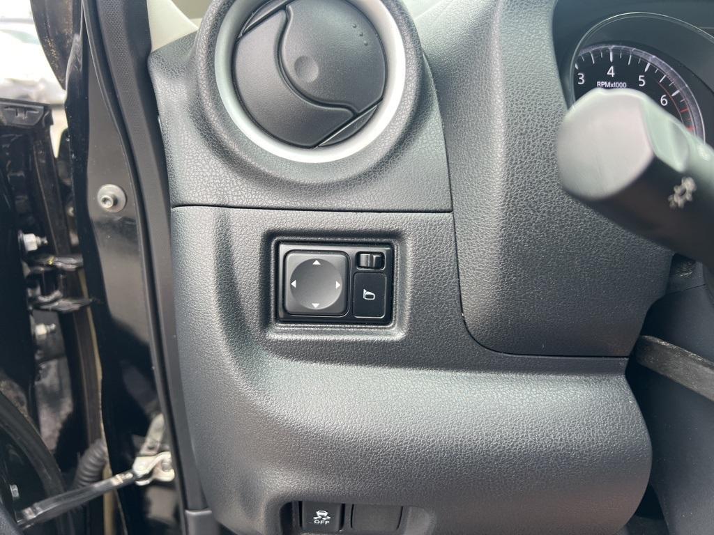 used 2015 Nissan Versa Note car, priced at $9,495