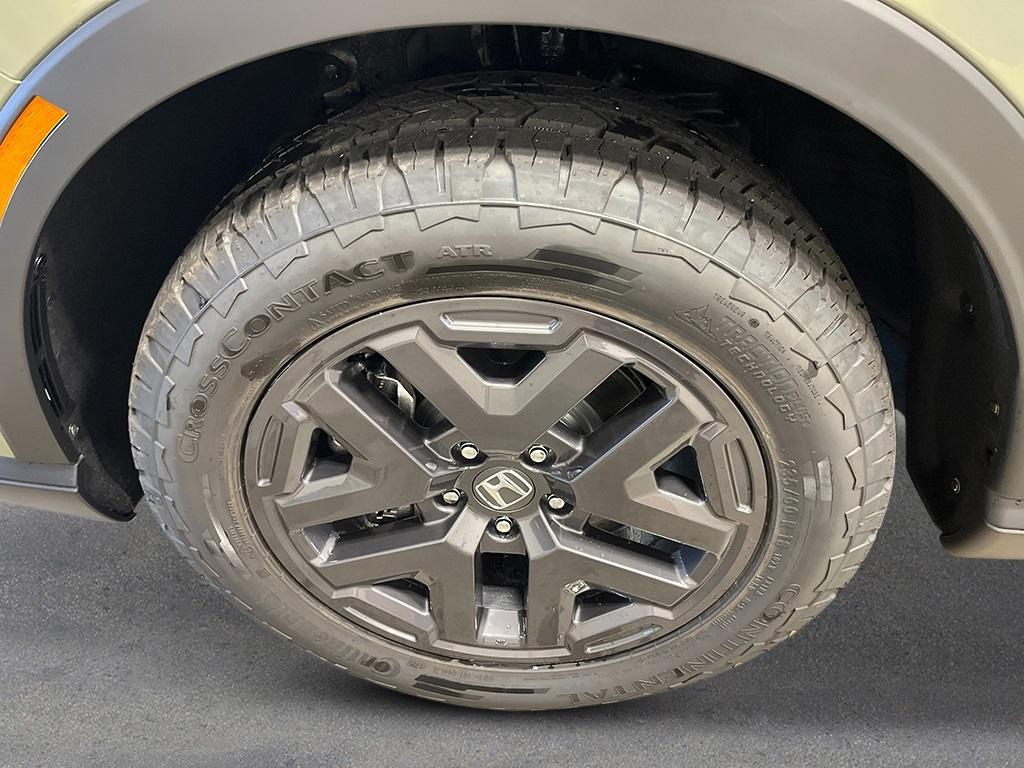 new 2026 Honda CR-V Hybrid car, priced at $40,705