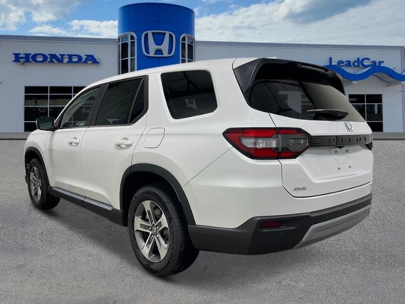 new 2025 Honda Pilot car, priced at $47,550