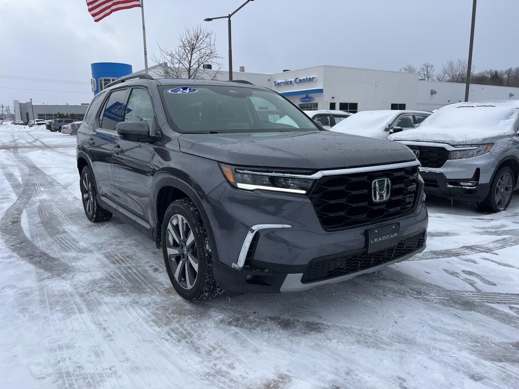used 2024 Honda Pilot car, priced at $40,999