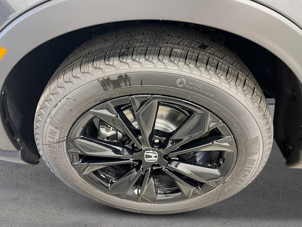 new 2026 Honda CR-V Hybrid car, priced at $43,700