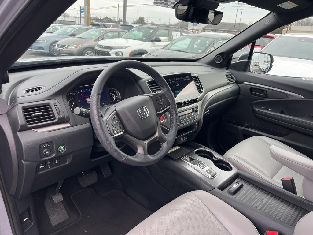 used 2022 Honda Passport car, priced at $30,638