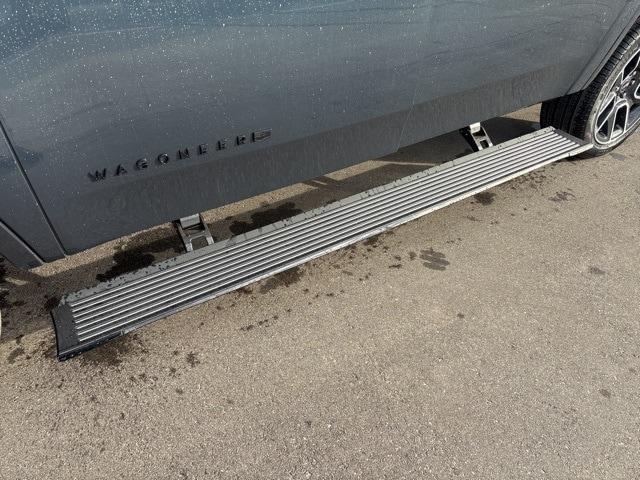 new 2025 Jeep Wagoneer L car, priced at $80,406