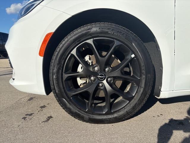 used 2025 Chrysler Pacifica car, priced at $41,997