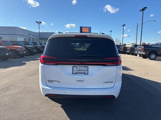 used 2025 Chrysler Pacifica car, priced at $41,997