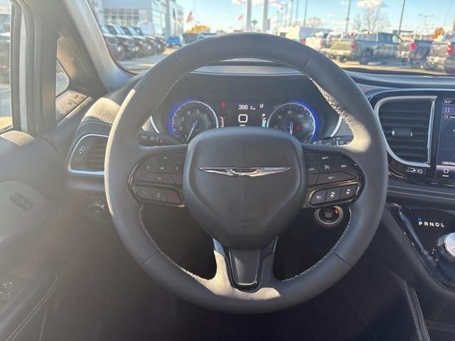 used 2025 Chrysler Pacifica car, priced at $41,997