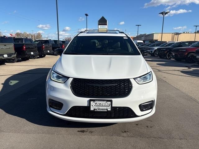 used 2025 Chrysler Pacifica car, priced at $41,997