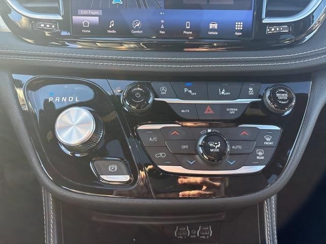 used 2025 Chrysler Pacifica car, priced at $41,997