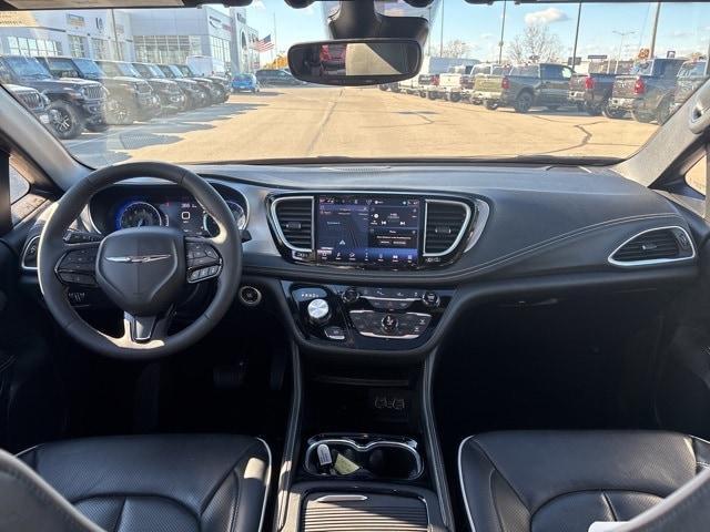 used 2025 Chrysler Pacifica car, priced at $41,997