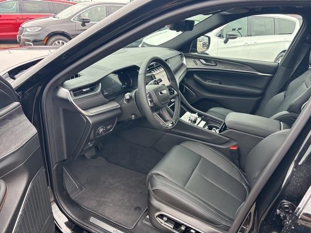 new 2025 Jeep Grand Cherokee L car, priced at $61,994