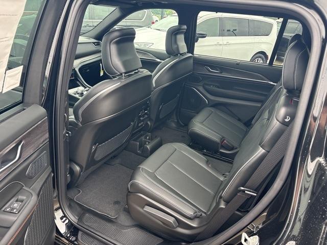 new 2025 Jeep Grand Cherokee L car, priced at $61,994