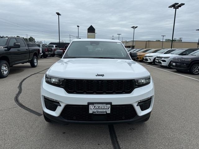 new 2024 Jeep Grand Cherokee car, priced at $52,645