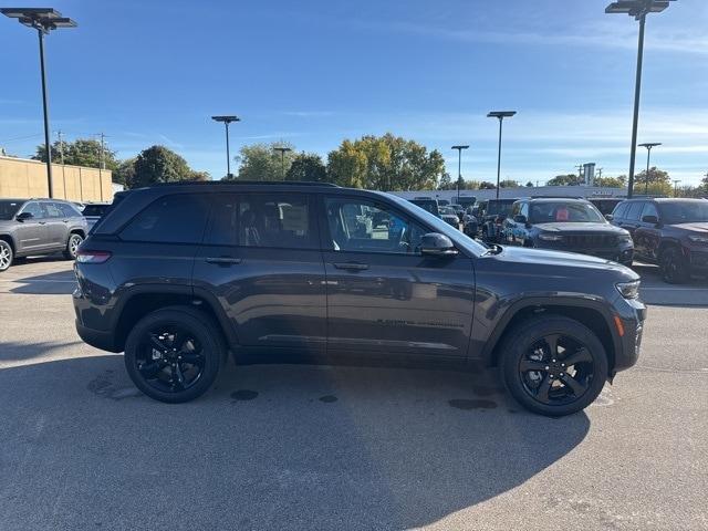 new 2025 Jeep Grand Cherokee car, priced at $54,385