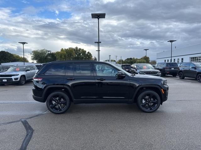 new 2025 Jeep Grand Cherokee car, priced at $54,835