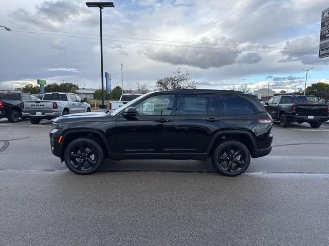 new 2025 Jeep Grand Cherokee car, priced at $54,835