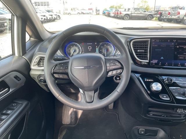 used 2023 Chrysler Pacifica car, priced at $32,500