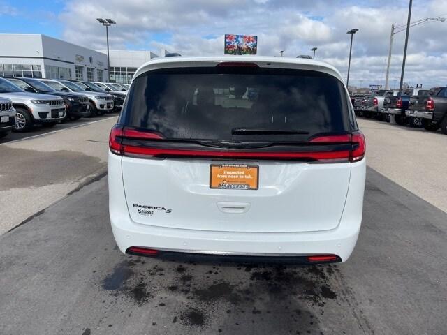 used 2023 Chrysler Pacifica car, priced at $32,500