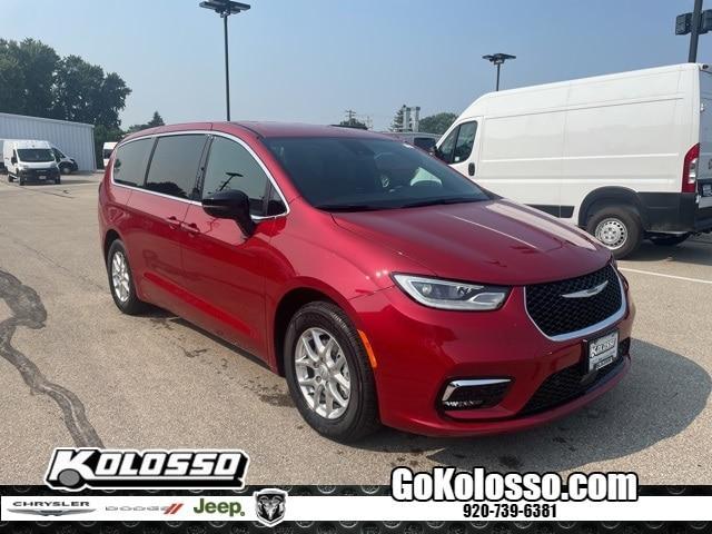 new 2025 Chrysler Pacifica car, priced at $42,922