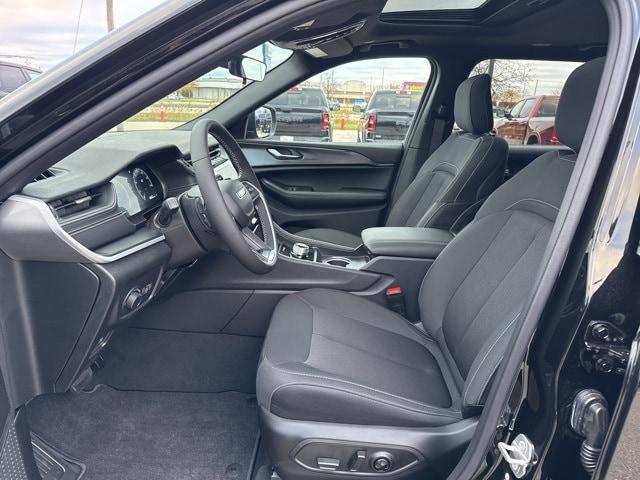 new 2025 Jeep Grand Cherokee L car, priced at $43,711