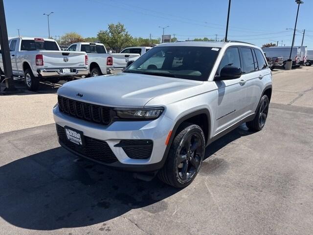 new 2025 Jeep Grand Cherokee car, priced at $45,260