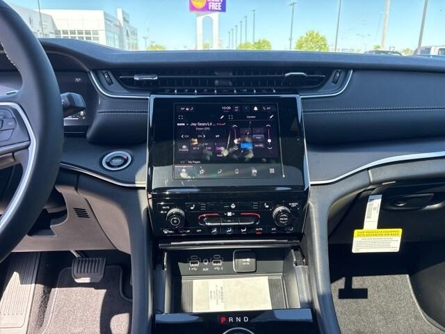 new 2025 Jeep Grand Cherokee car, priced at $45,260