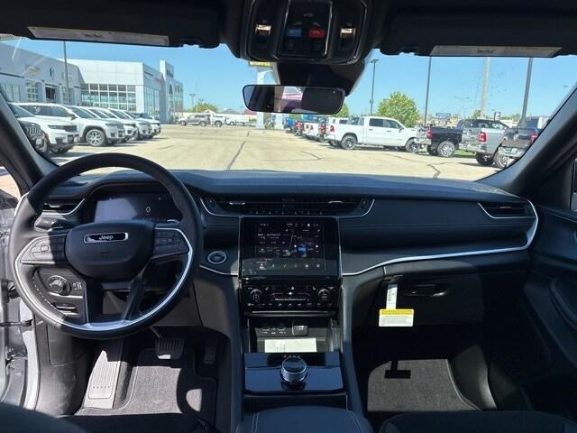 new 2025 Jeep Grand Cherokee car, priced at $45,260