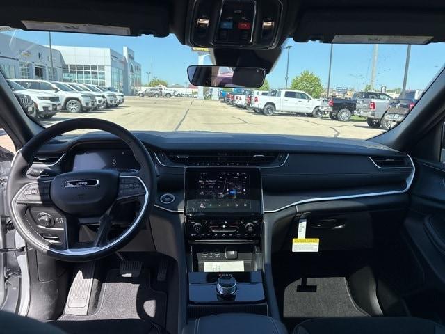new 2025 Jeep Grand Cherokee car, priced at $44,260
