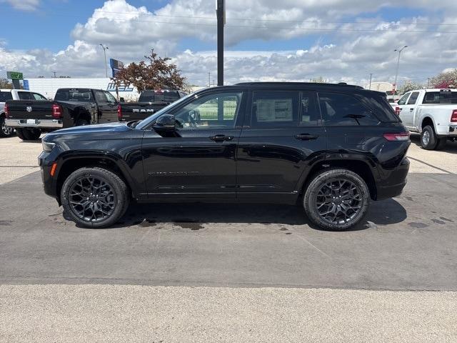 new 2025 Jeep Grand Cherokee car, priced at $67,665