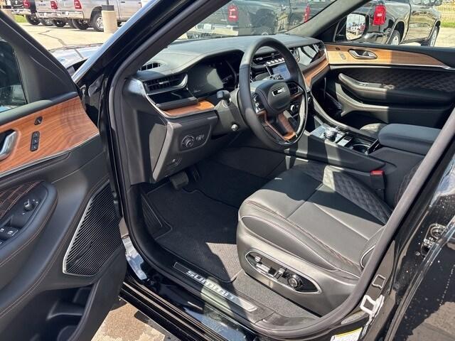 new 2025 Jeep Grand Cherokee car, priced at $68,665