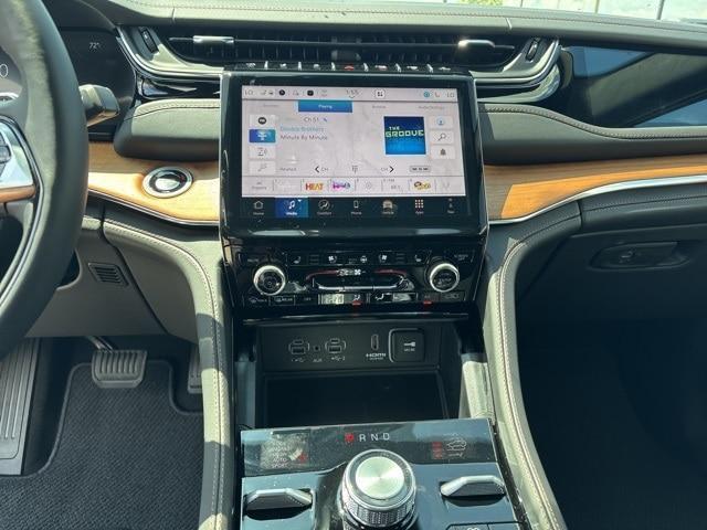 new 2025 Jeep Grand Cherokee car, priced at $67,665
