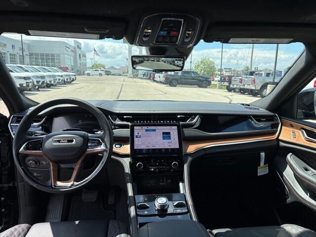 new 2025 Jeep Grand Cherokee car, priced at $68,665