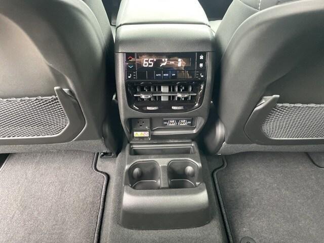 new 2025 Jeep Grand Cherokee L car, priced at $45,877