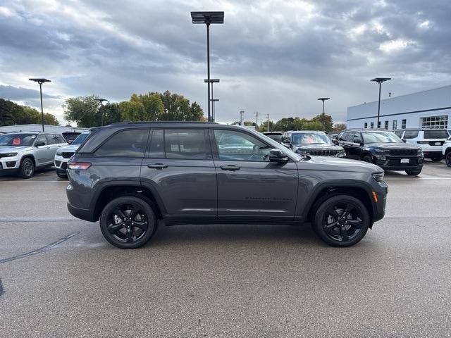 new 2025 Jeep Grand Cherokee car, priced at $45,759