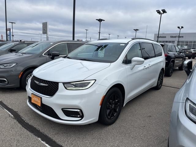 used 2022 Chrysler Pacifica car, priced at $24,999